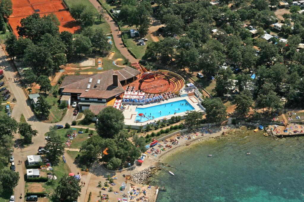 Mobile Homes Comfort Capri Bijela Uvala Mugeba Kültér fotó